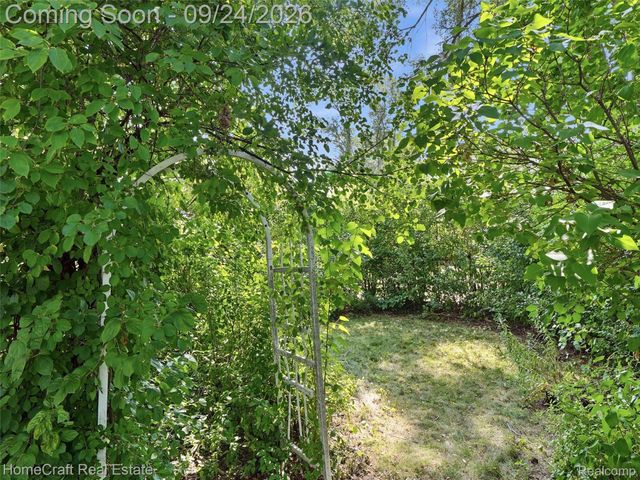 14156 SUNBURY Street, Livonia, MI 48154
