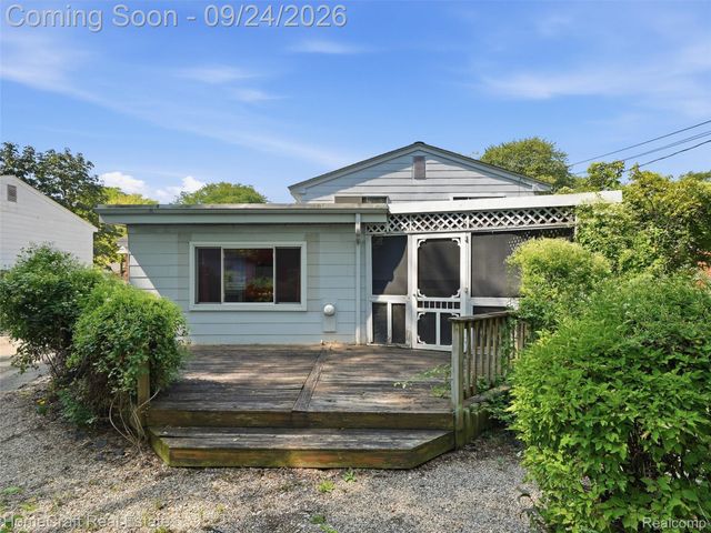 14156 SUNBURY Street, Livonia, MI 48154