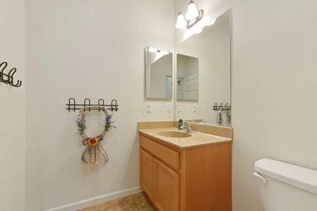 692 Arlene Ct, Galt, CA 95632