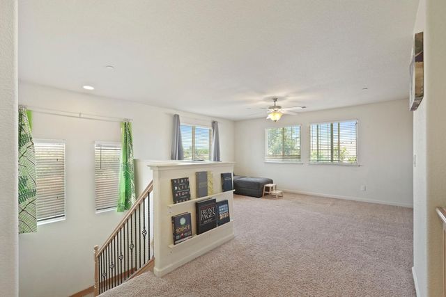 692 Arlene Ct, Galt, CA 95632