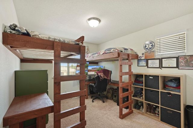 692 Arlene Ct, Galt, CA 95632