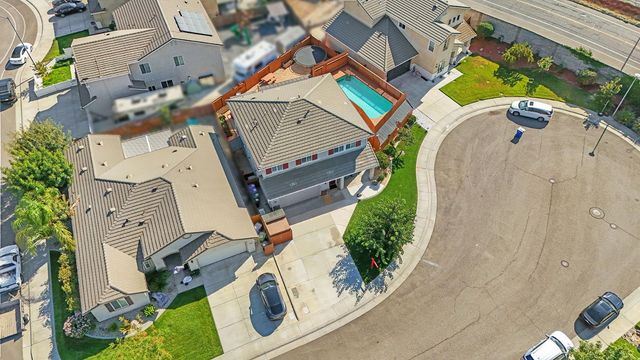 692 Arlene Ct, Galt, CA 95632