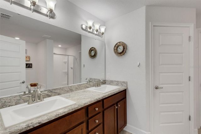 220 HERITAGE PARK LANE, Mulberry, FL 33860