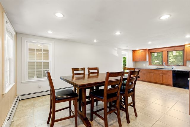 67 Maple St, Wenham, MA 01984