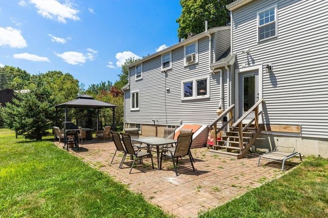 67 Maple St, Wenham, MA 01984