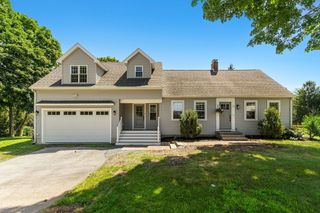 67 Maple St, Wenham, MA 01984