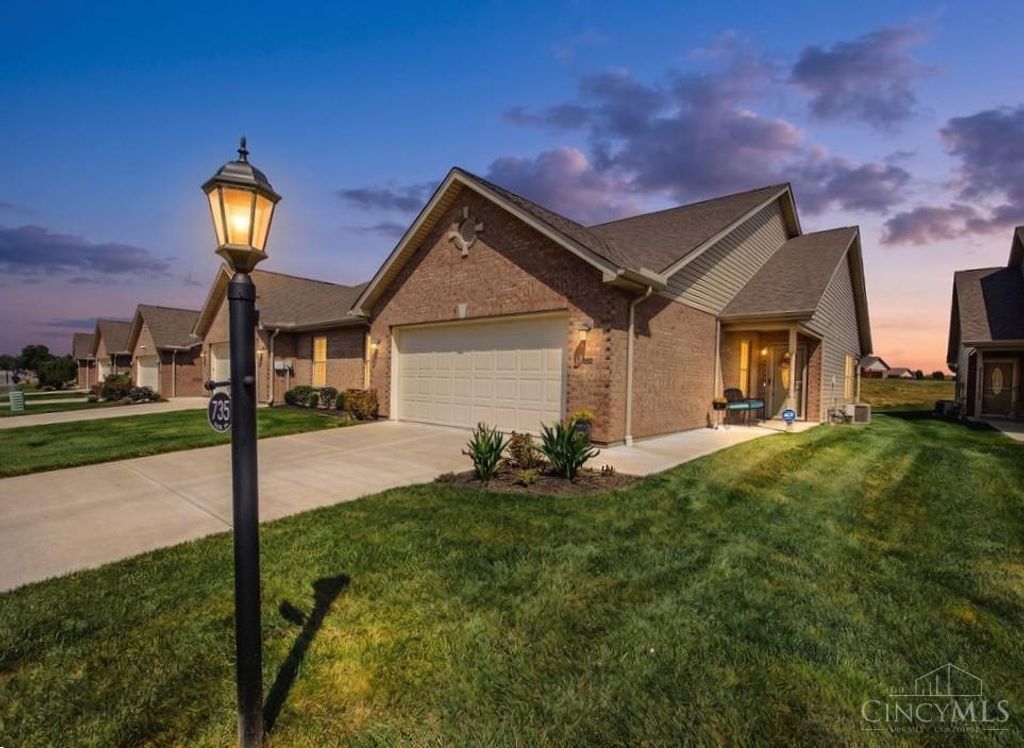735 Villa Court, Trenton, OH 45067