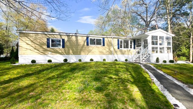 76 Hemlock Haven, Hampton, NH 03842