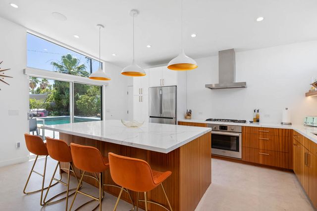 2970 N Davis Way, Palm Springs, CA 92262