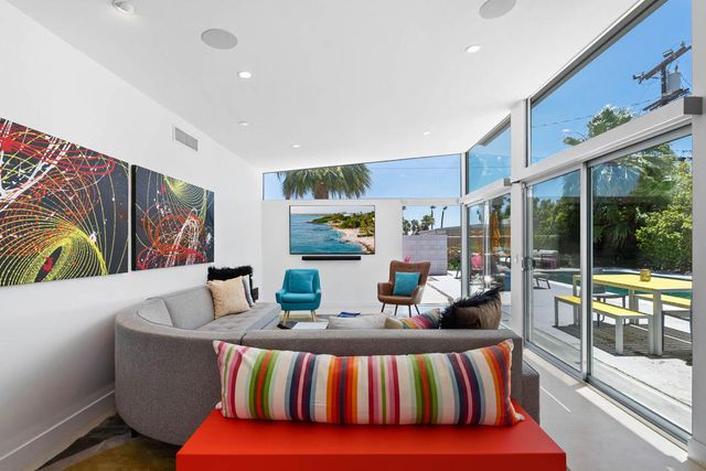 2970 N Davis Way, Palm Springs, CA 92262