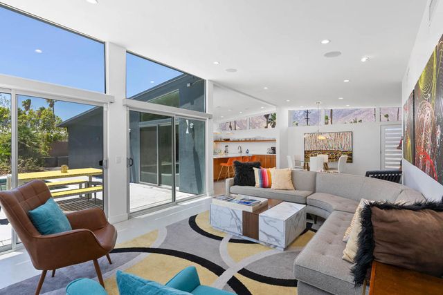 2970 N Davis Way, Palm Springs, CA 92262