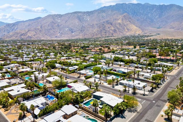 2970 N Davis Way, Palm Springs, CA 92262