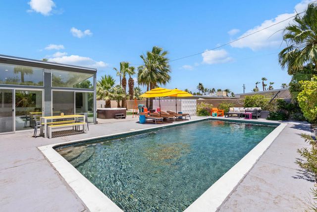 2970 N Davis Way, Palm Springs, CA 92262