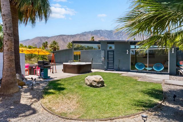 2970 N Davis Way, Palm Springs, CA 92262