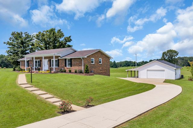 2151 Abiff Rd, Burns, TN 37029