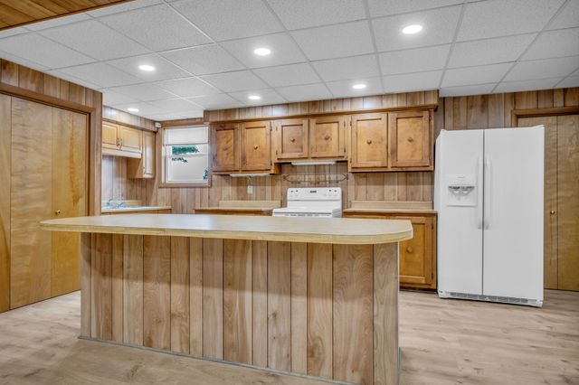 2151 Abiff Rd, Burns, TN 37029