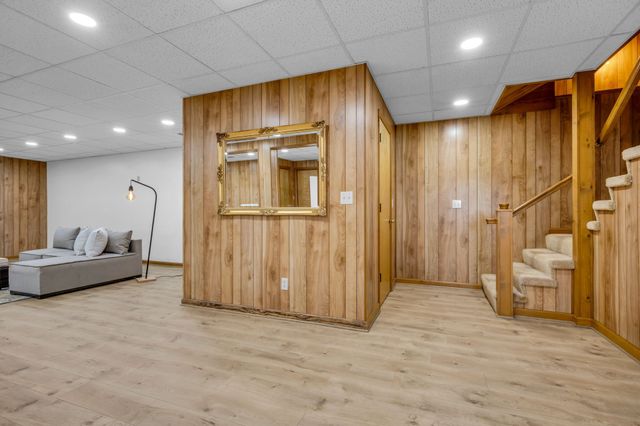 2151 Abiff Rd, Burns, TN 37029