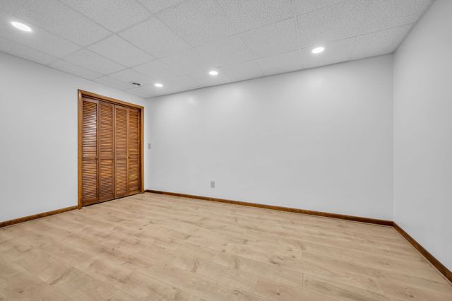 2151 Abiff Rd, Burns, TN 37029