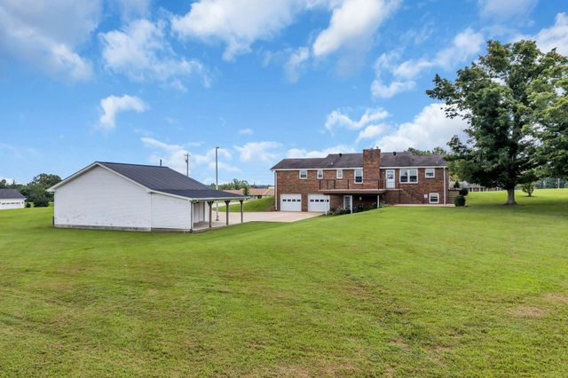 2151 Abiff Rd, Burns, TN 37029