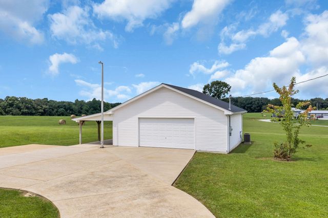 2151 Abiff Rd, Burns, TN 37029