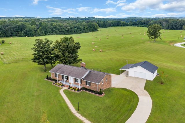 2151 Abiff Rd, Burns, TN 37029