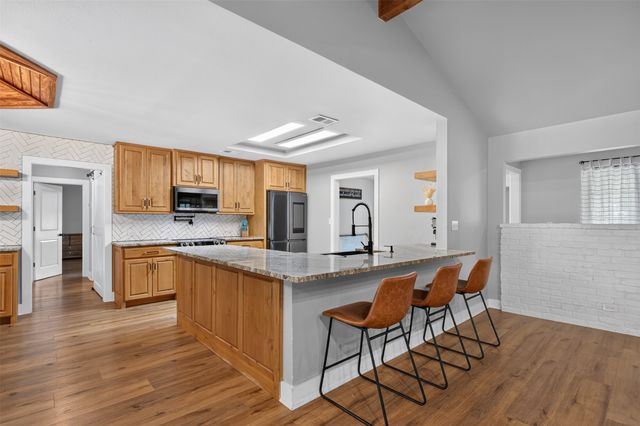 9681 County Road 4091, Scurry, TX 75158