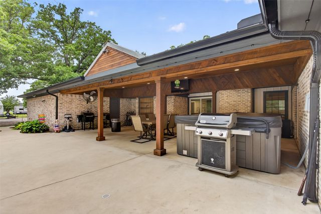 9681 County Road 4091, Scurry, TX 75158