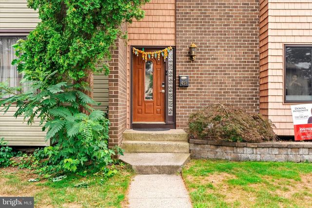 458 LIVINGSTON DR, East Windsor, NJ 08520