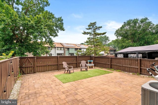 458 LIVINGSTON DR, East Windsor, NJ 08520