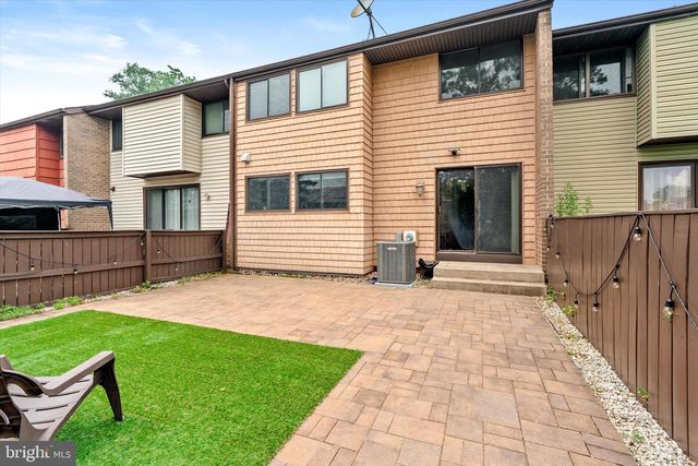 458 LIVINGSTON DR, East Windsor, NJ 08520