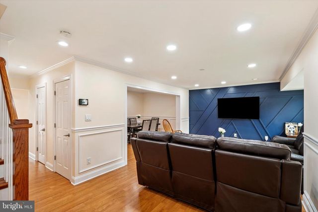 458 LIVINGSTON DR, East Windsor, NJ 08520