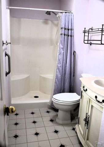 317 Autobee Rd, Avondale, CO 81022