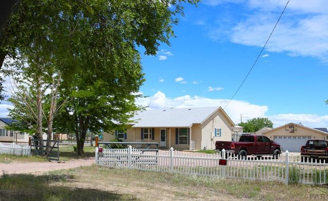 317 Autobee Rd, Avondale, CO 81022