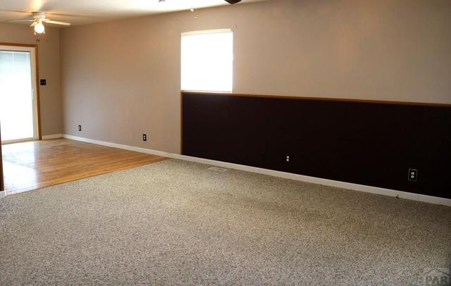 317 Autobee Rd, Avondale, CO 81022