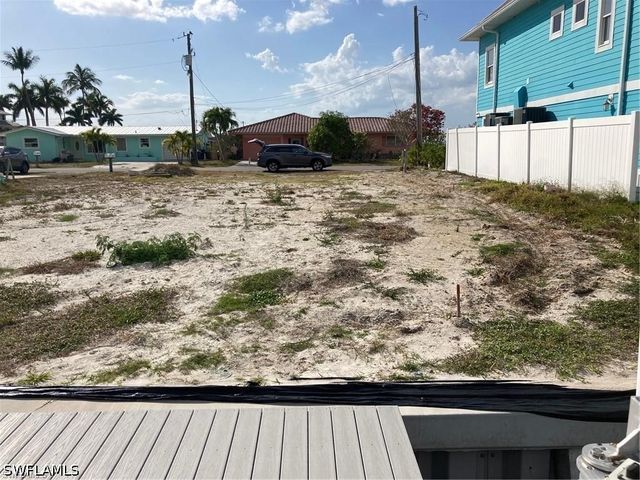 2849 Triggerfish ST, Matlacha, FL 33993