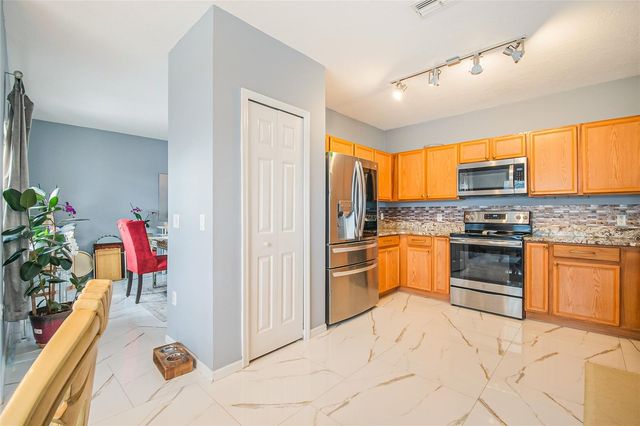 554 BRISTOL CIRCLE, Kissimmee, FL 34758