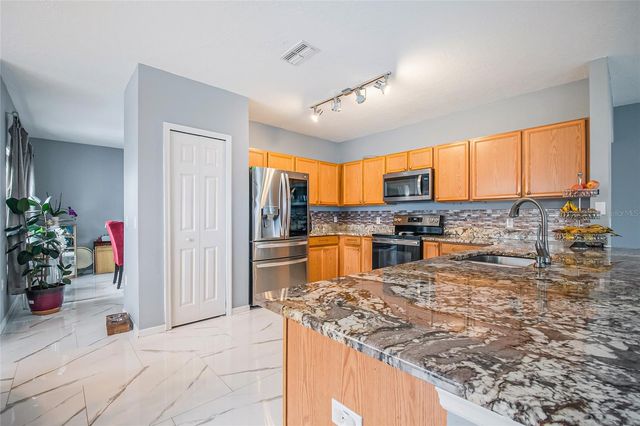 554 BRISTOL CIRCLE, Kissimmee, FL 34758