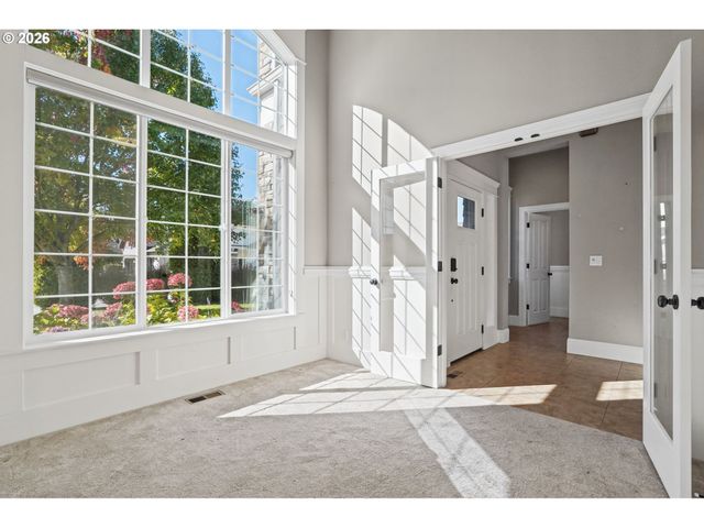 3735 NORWICH Ave, Eugene, OR 97408