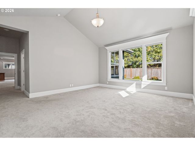 3735 NORWICH Ave, Eugene, OR 97408