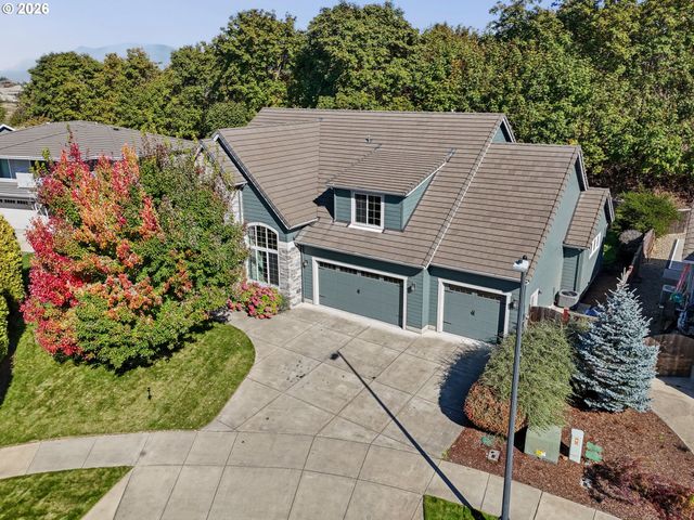 3735 NORWICH Ave, Eugene, OR 97408