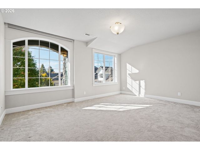3735 NORWICH Ave, Eugene, OR 97408