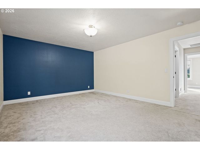 3735 NORWICH Ave, Eugene, OR 97408