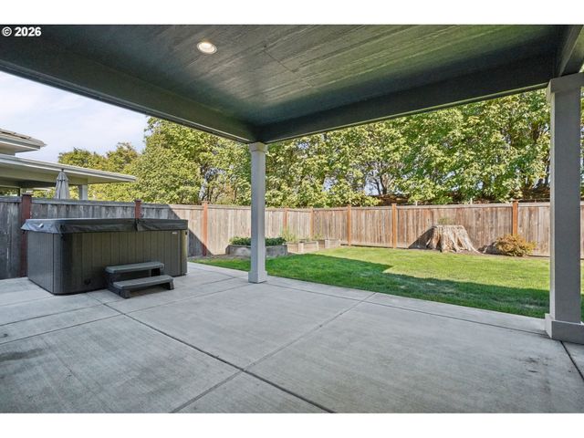 3735 NORWICH Ave, Eugene, OR 97408