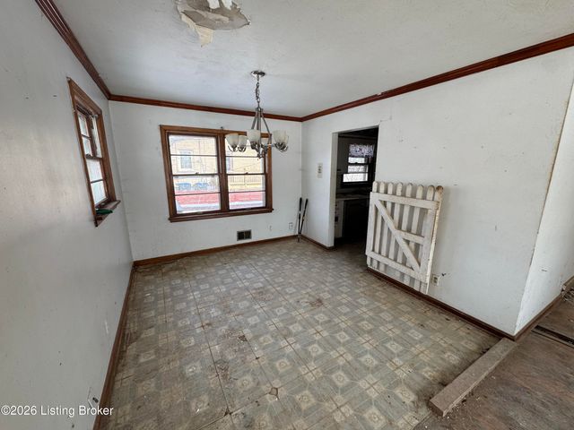 4231 Flintlock Dr, Louisville, KY 40216