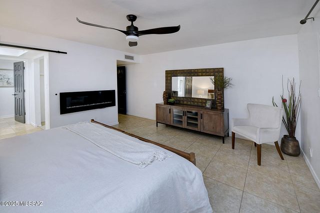 2714 W Magee Road, Tucson, AZ 85742