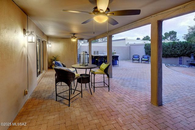2714 W Magee Road, Tucson, AZ 85742
