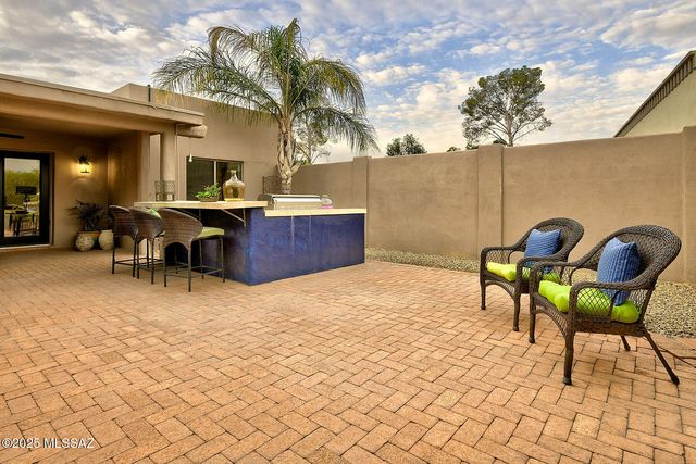 2714 W Magee Road, Tucson, AZ 85742