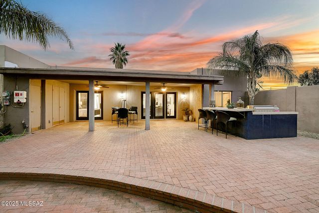 2714 W Magee Road, Tucson, AZ 85742
