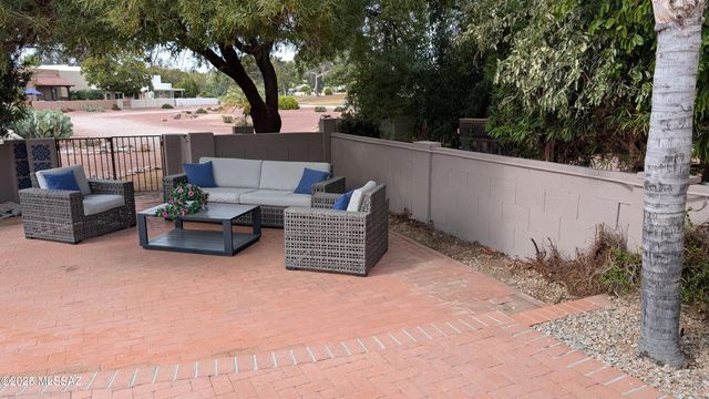 2714 W Magee Road, Tucson, AZ 85742