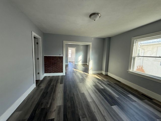 1812 W 11Th Street, Muncie, IN 47302